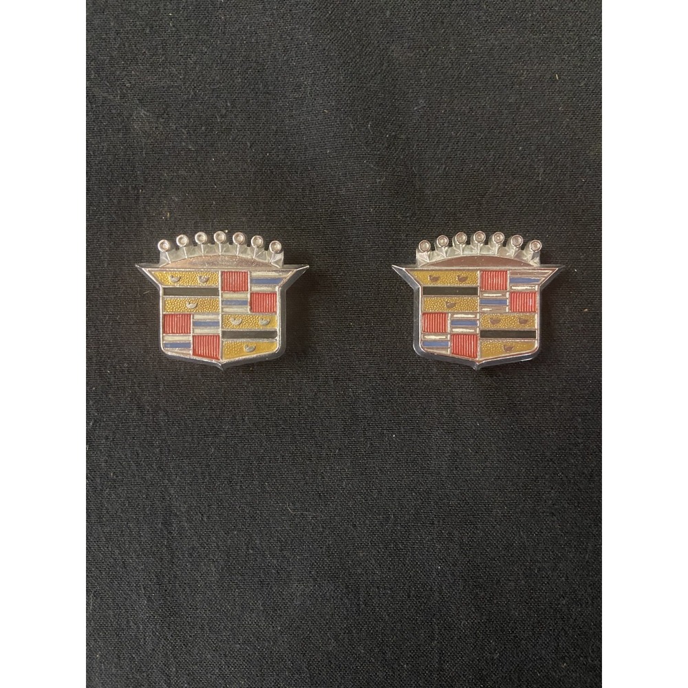 70s 80s 90s OEM CADILLAC ROOF PANEL GOLD EMBLEMS SET 2 PCs VINTAGE RARE